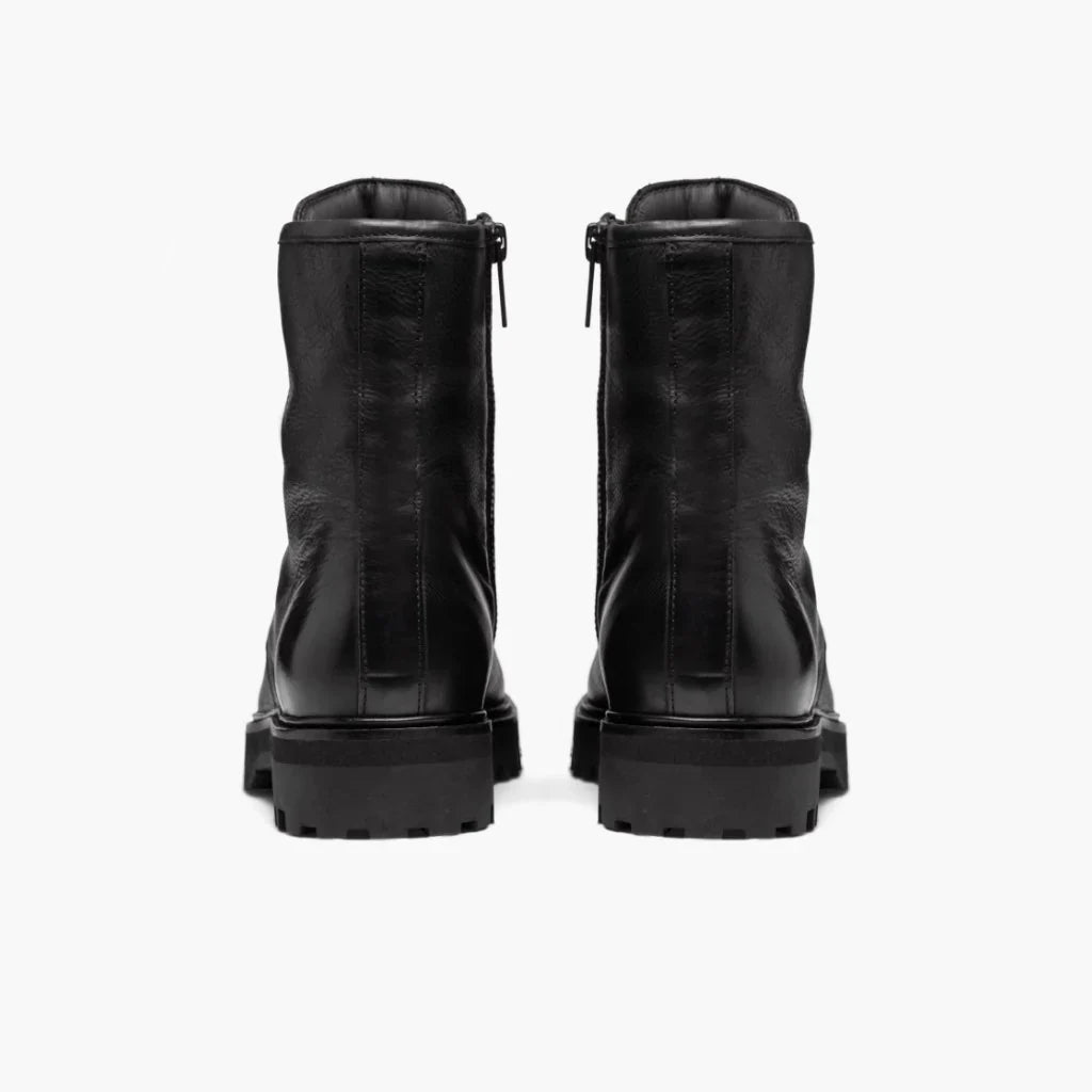 Combat | Black